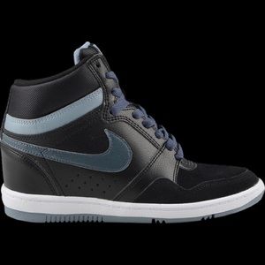 Nike Womens Sky High Shoes Sz 10